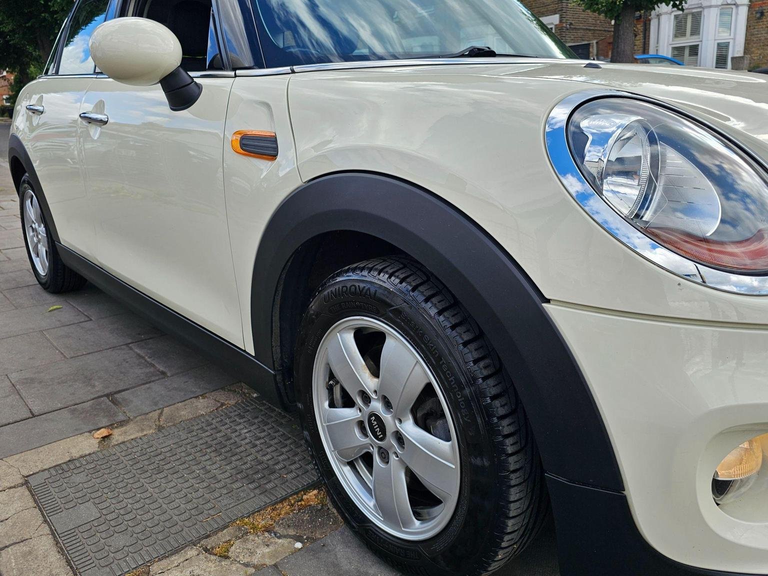 MINI Hatch