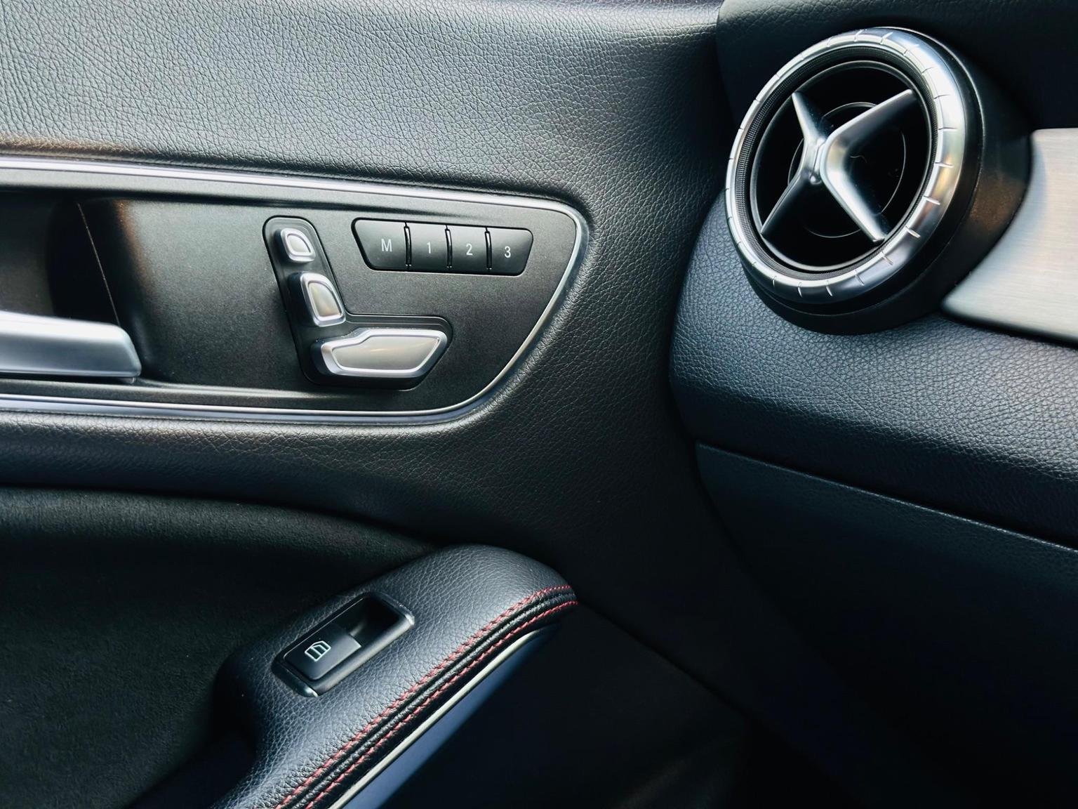 Mercedes Benz CLA
