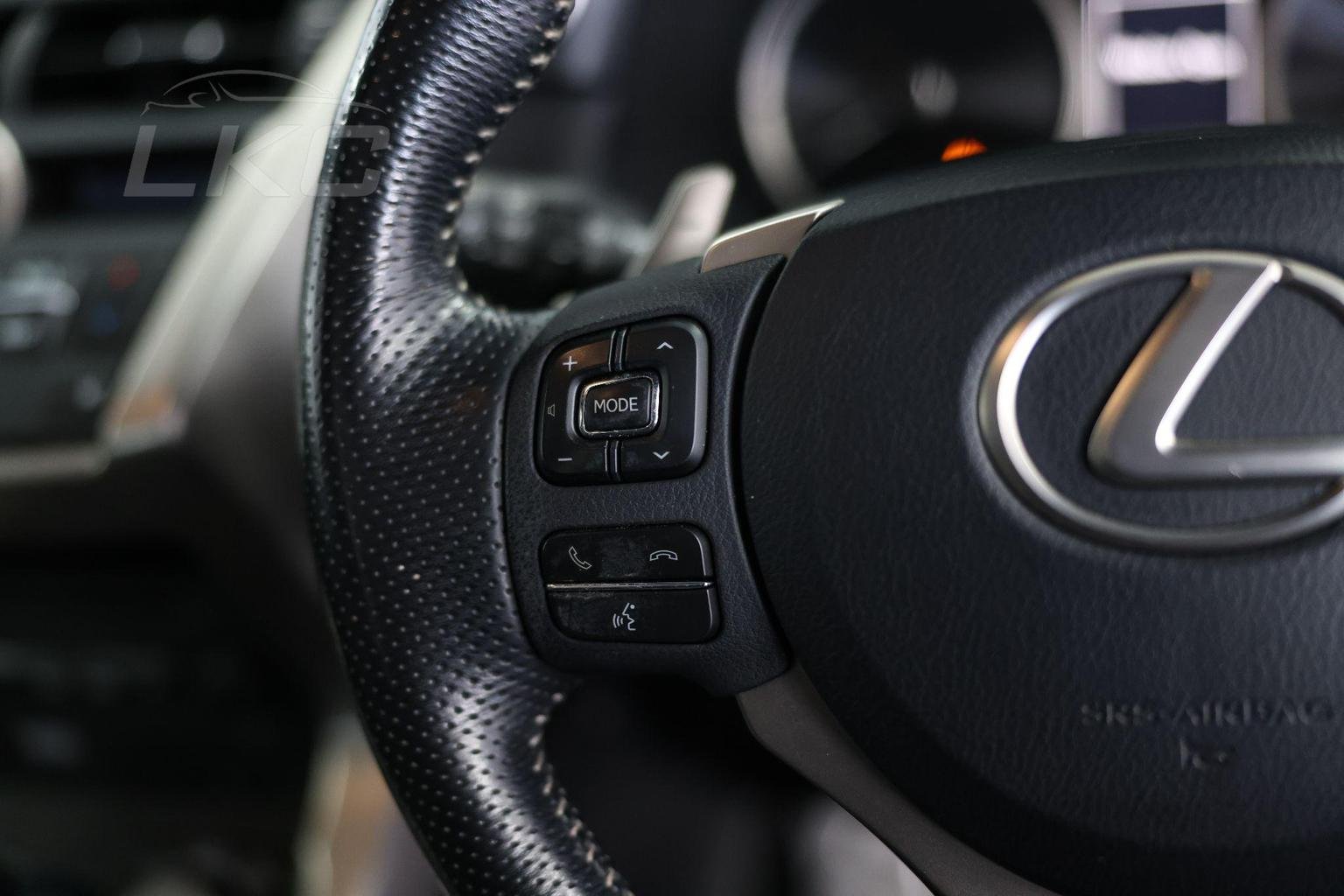 Lexus NX 300h