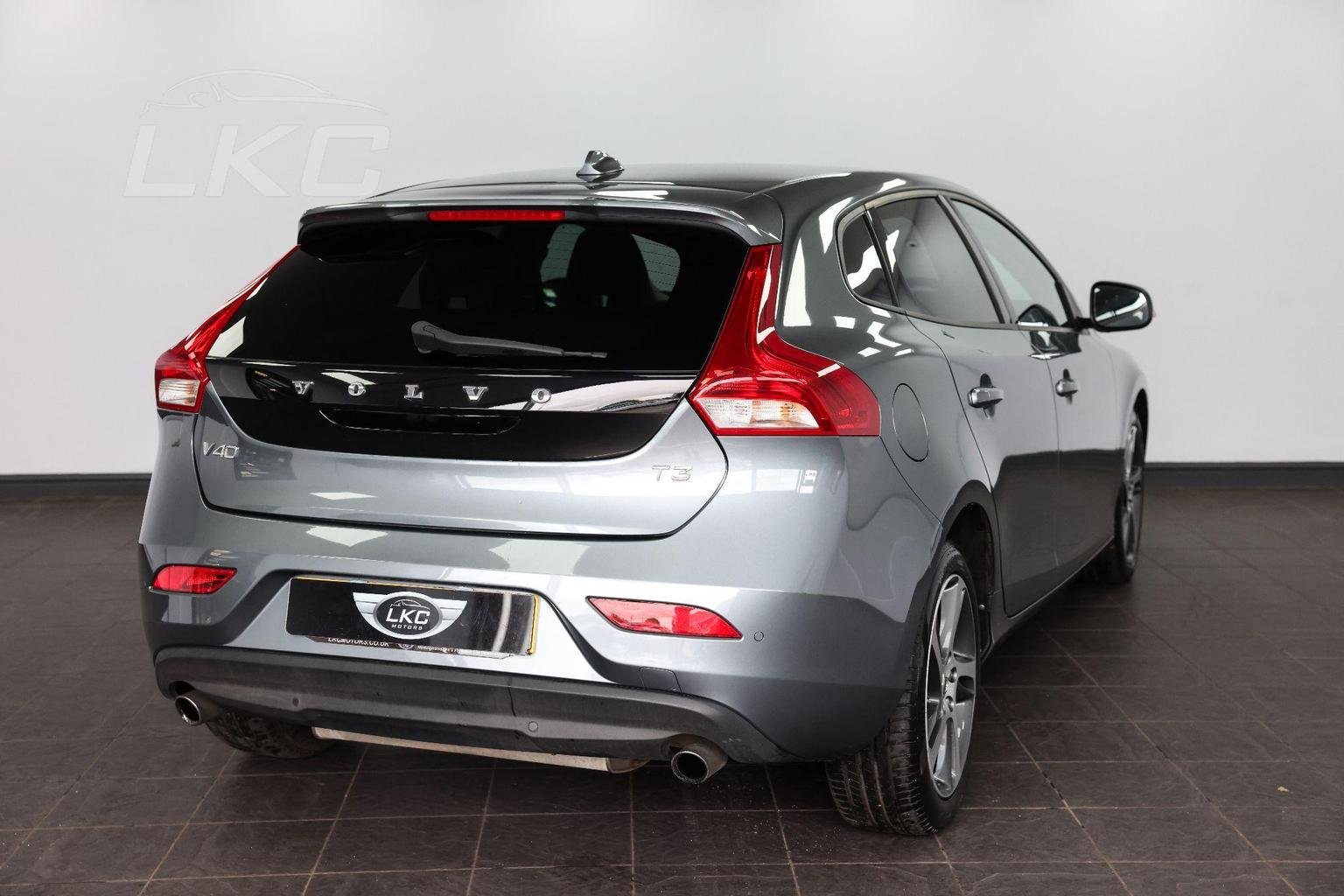 Volvo V40
