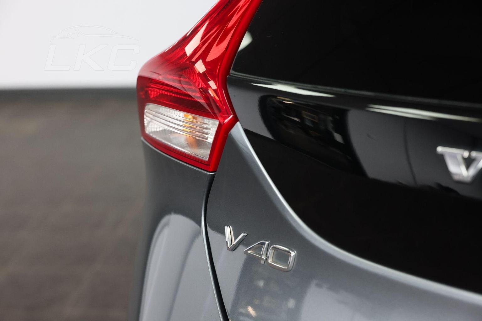 Volvo V40
