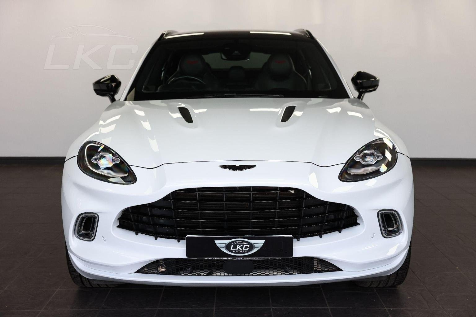 Aston Martin DBX