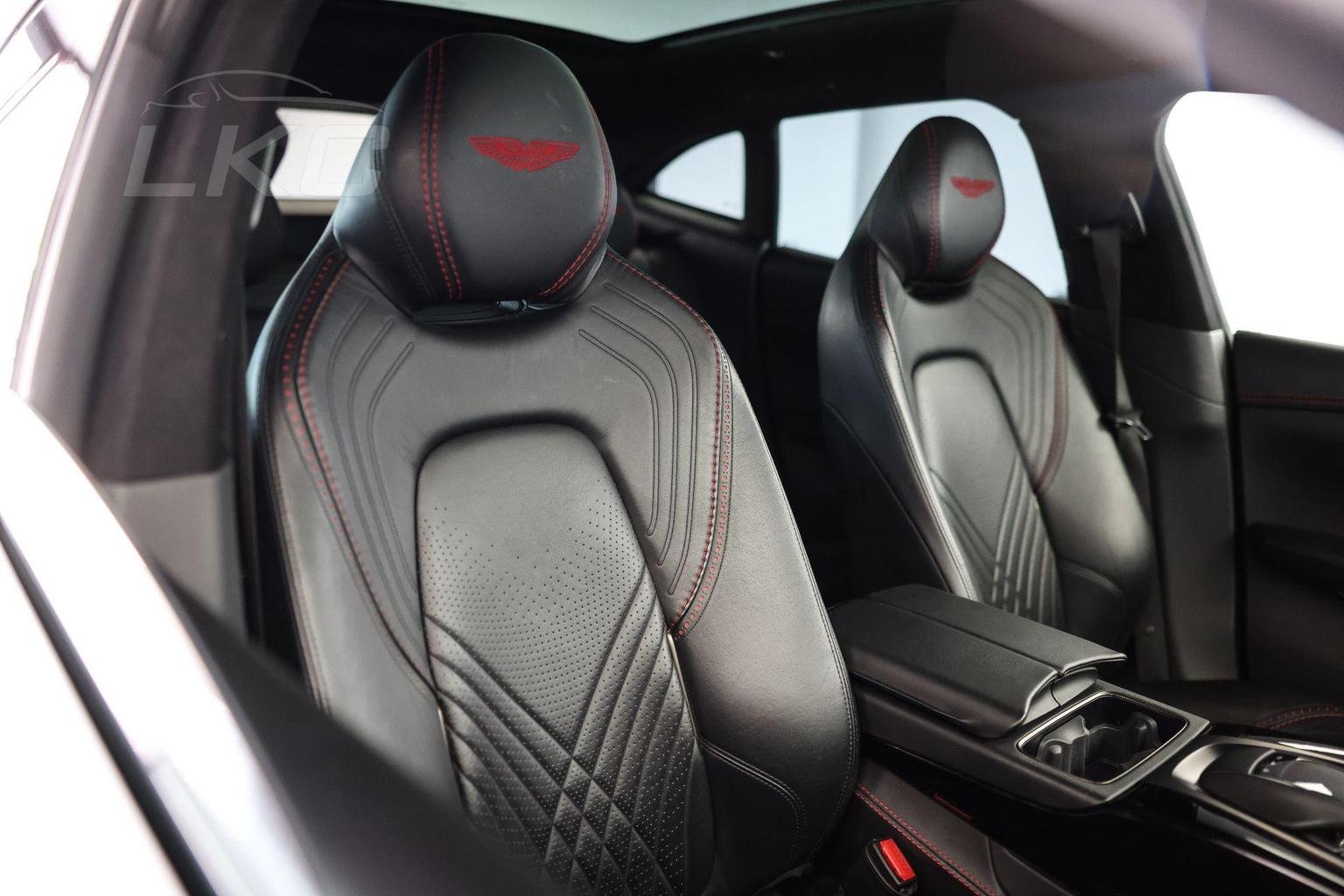Aston Martin DBX