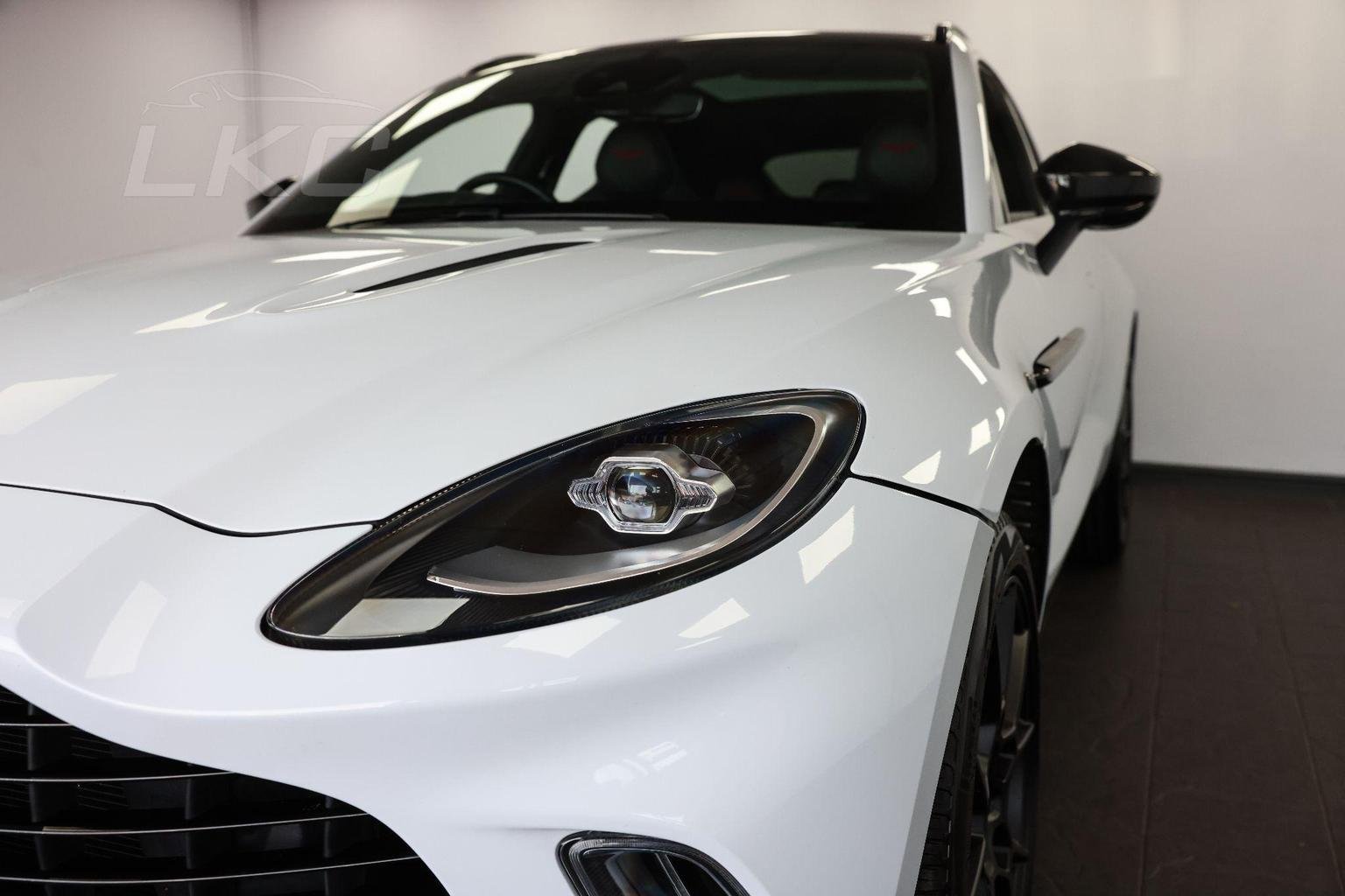Aston Martin DBX