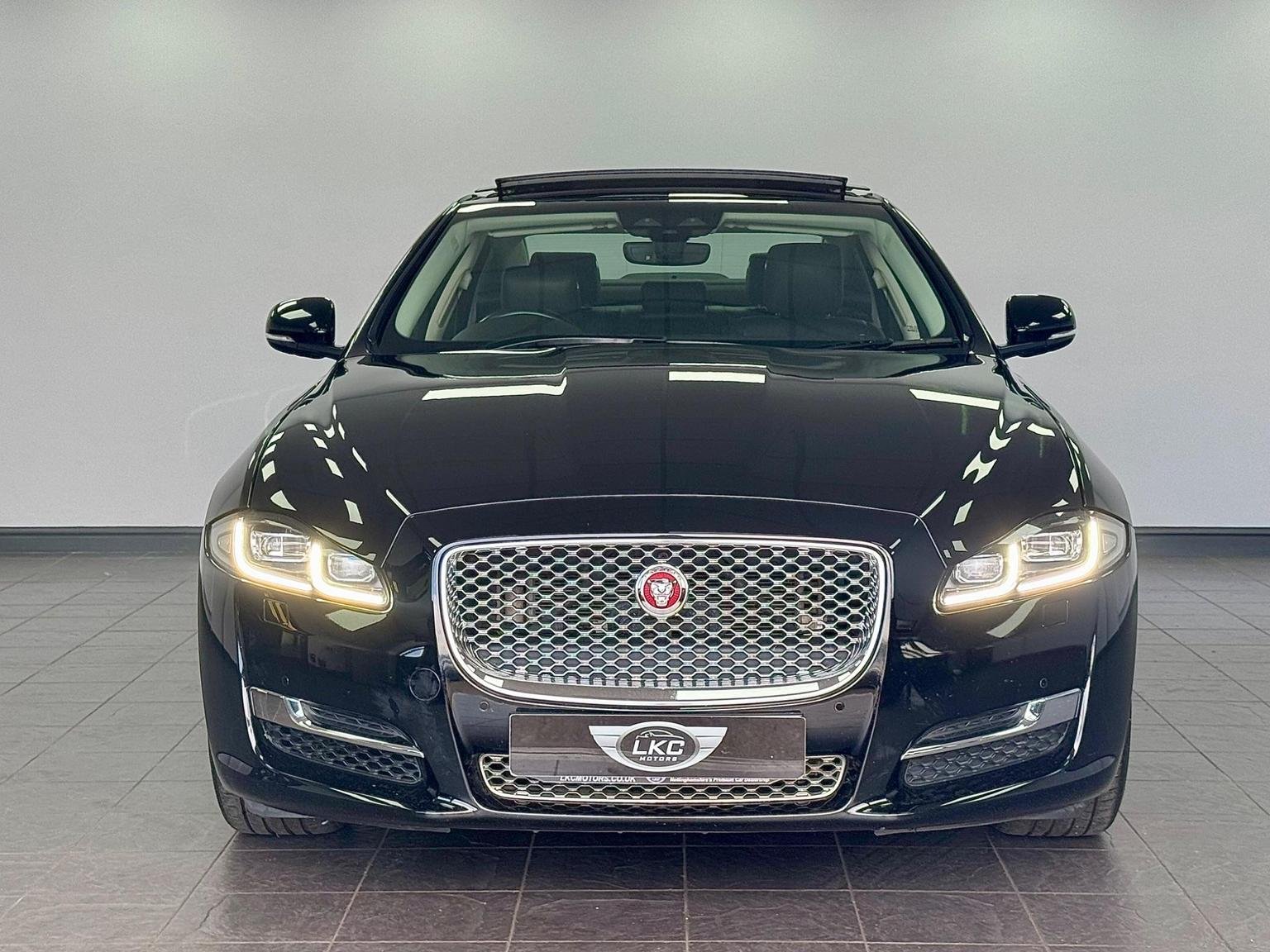 Jaguar XJ