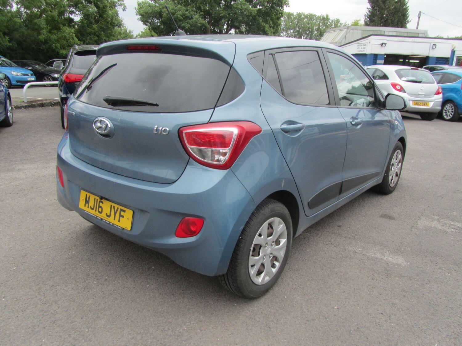 Hyundai i10