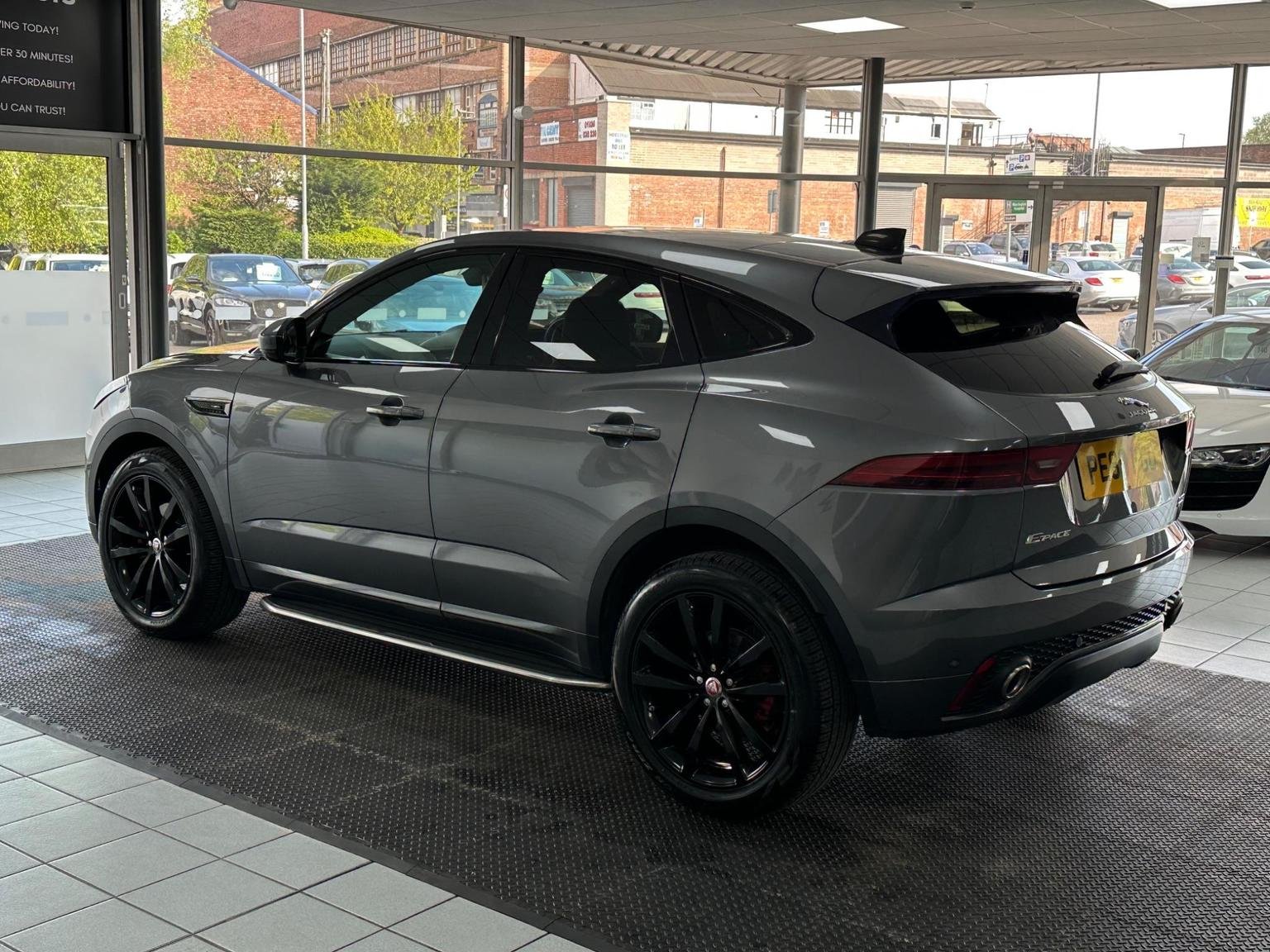 Jaguar E Pace