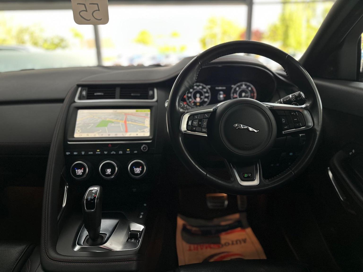 Jaguar E Pace