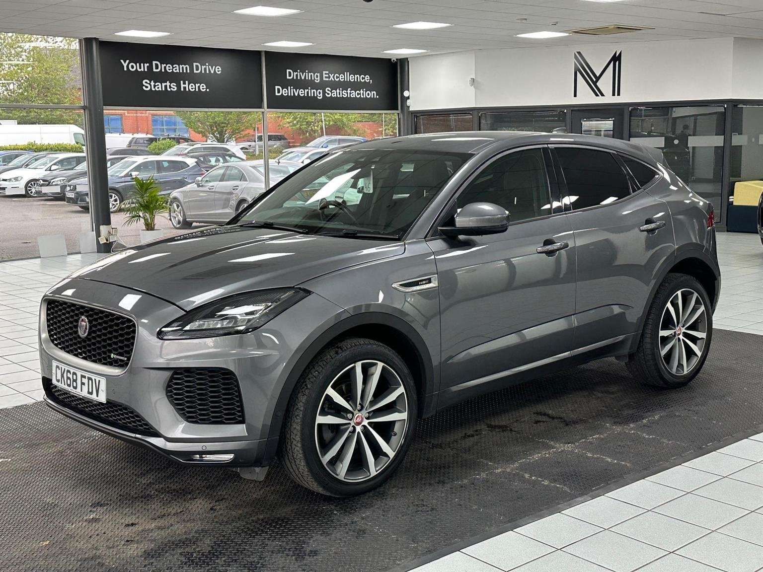Jaguar E Pace