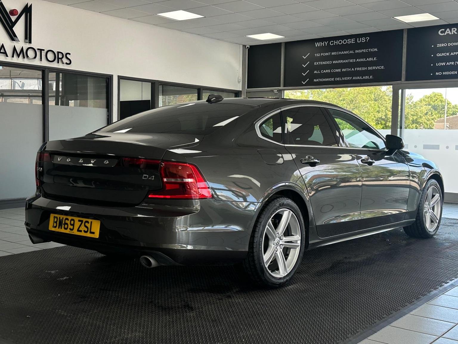 Volvo S90