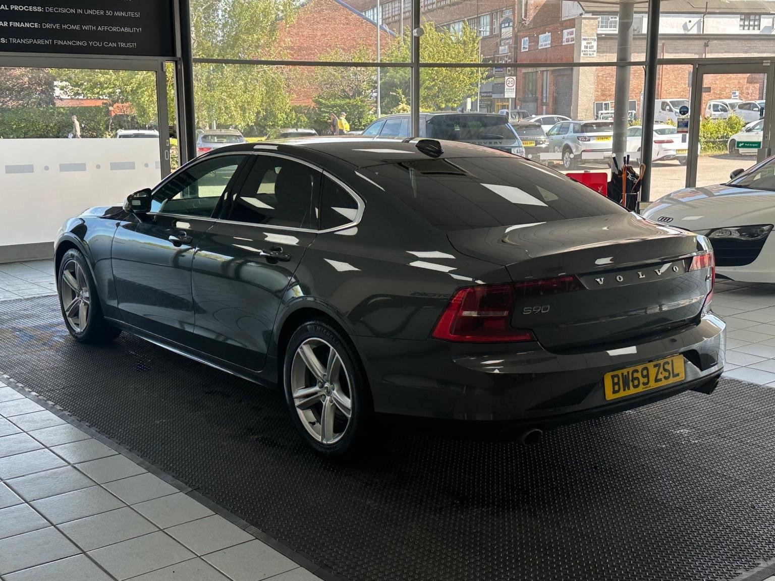 Volvo S90