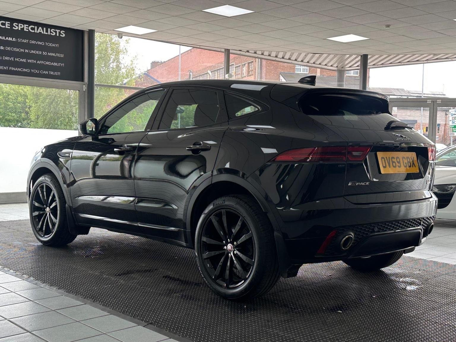 Jaguar E Pace