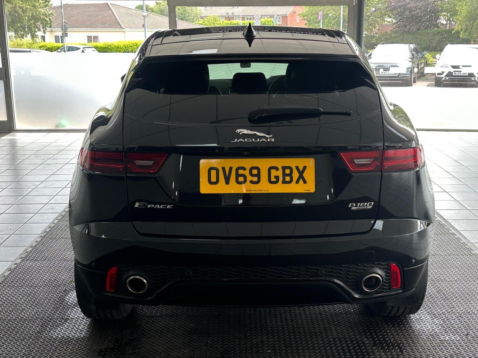 Jaguar E Pace