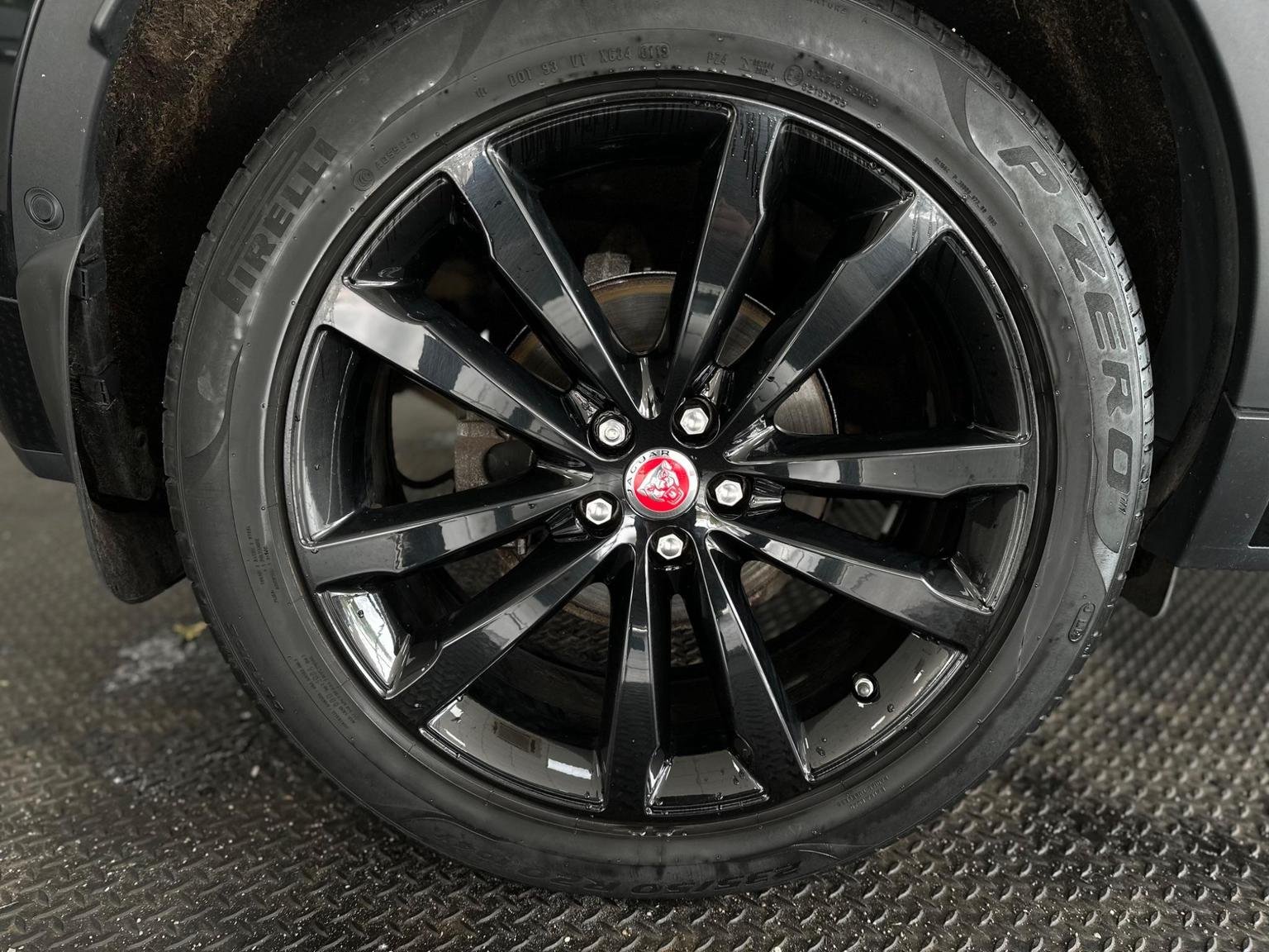 Jaguar E Pace