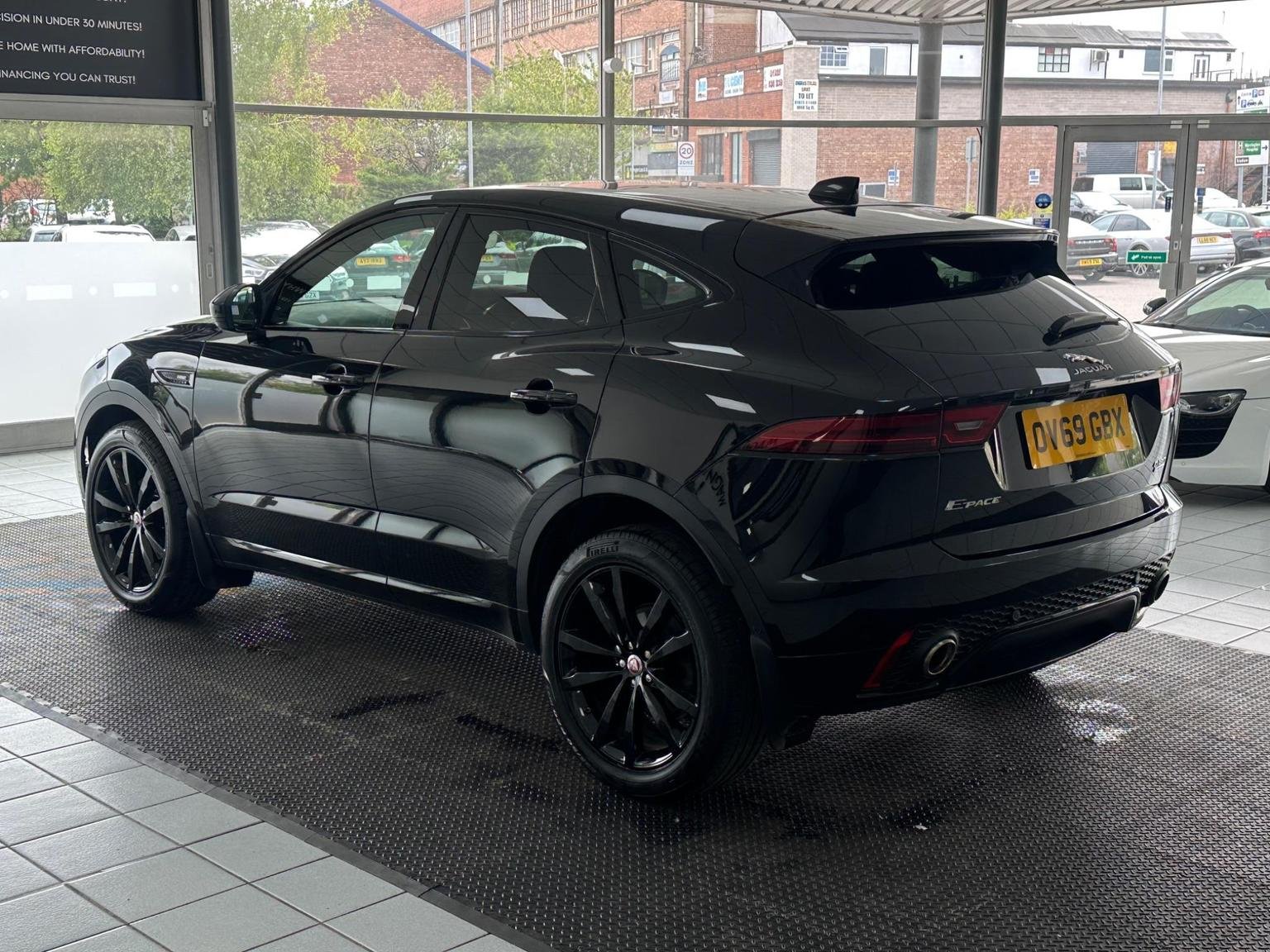 Jaguar E Pace