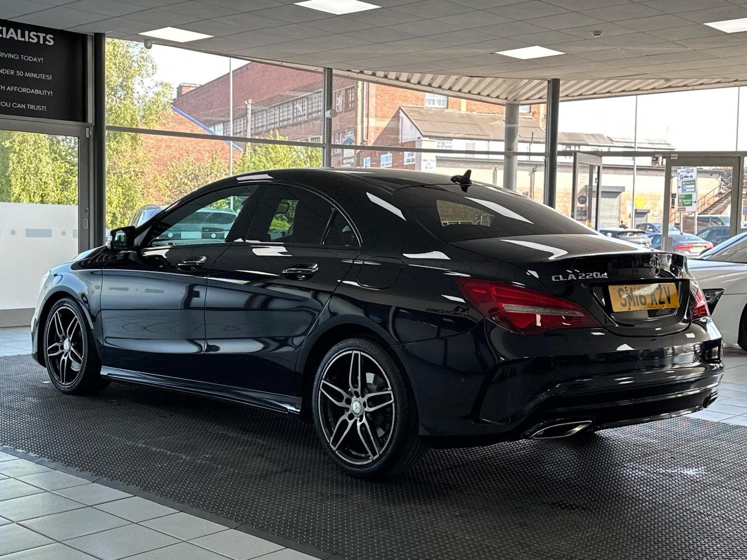 Mercedes Benz CLA