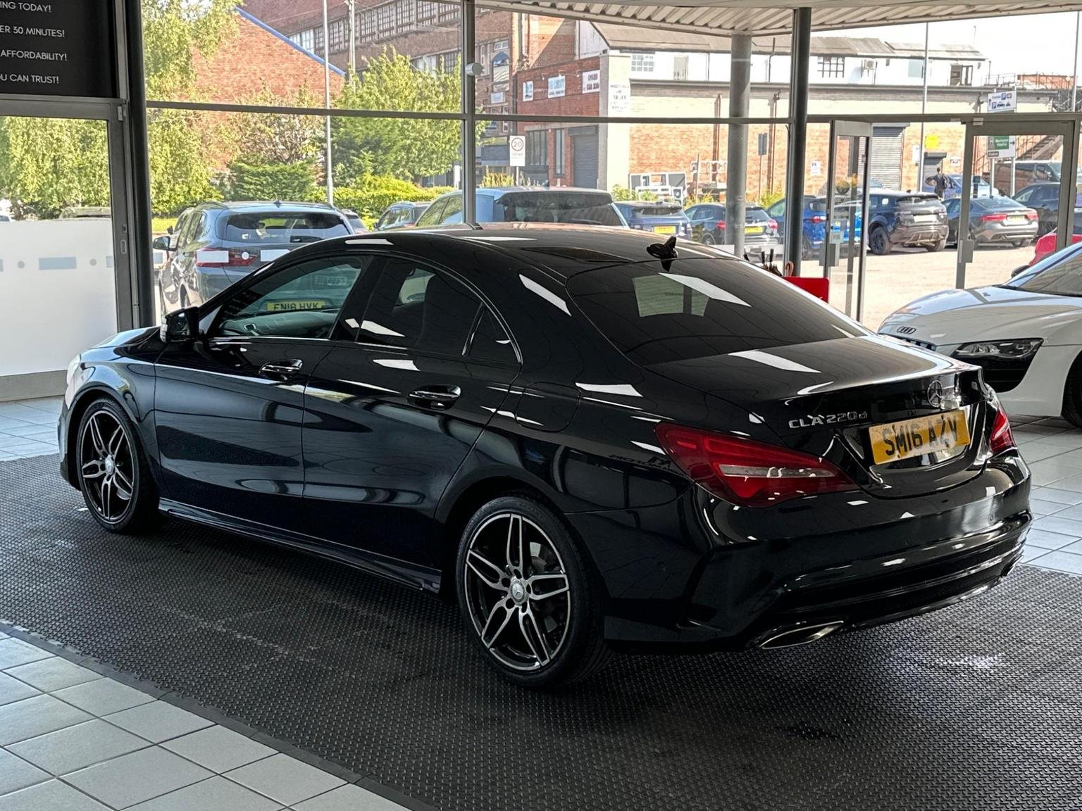 Mercedes Benz CLA