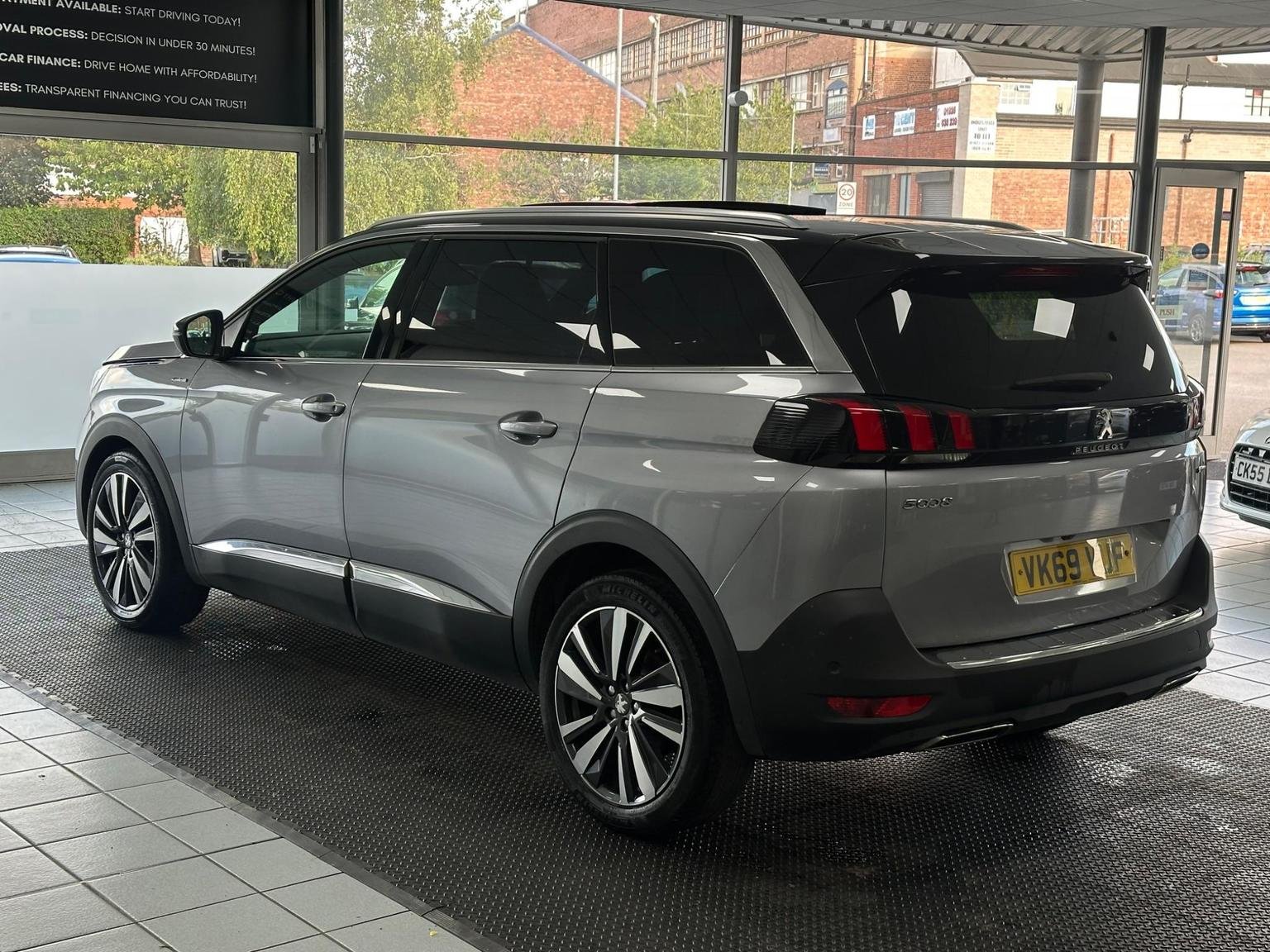 Peugeot 5008