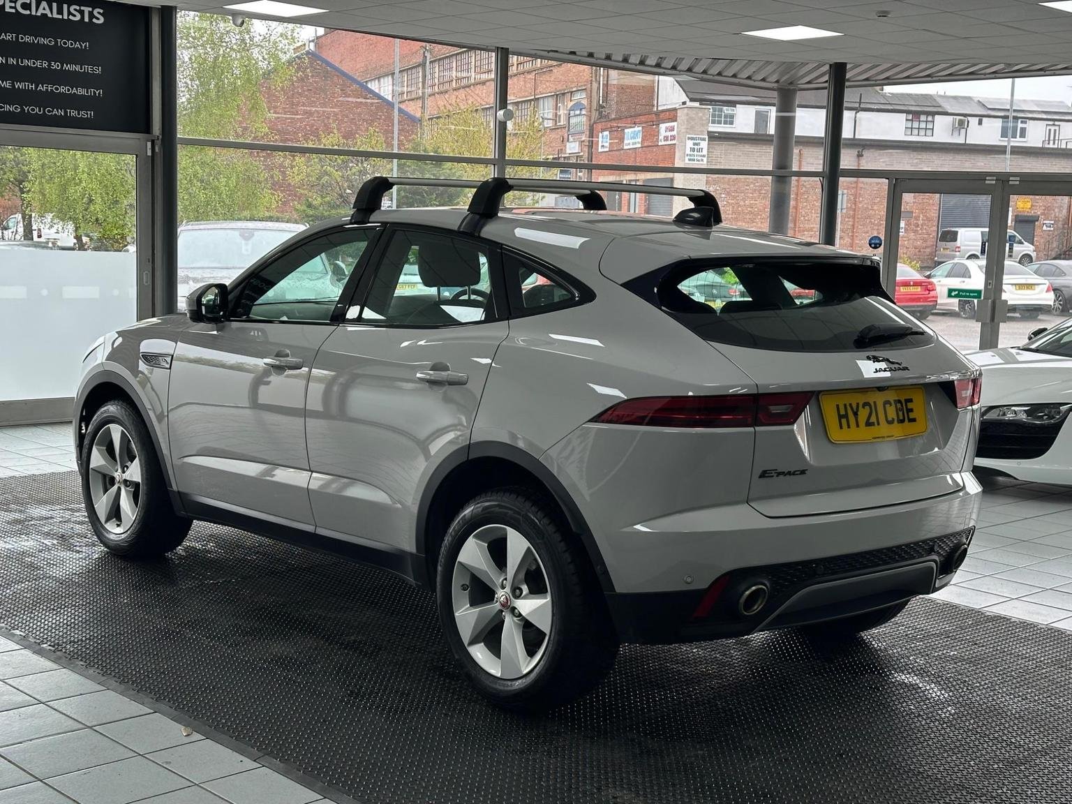 Jaguar E Pace