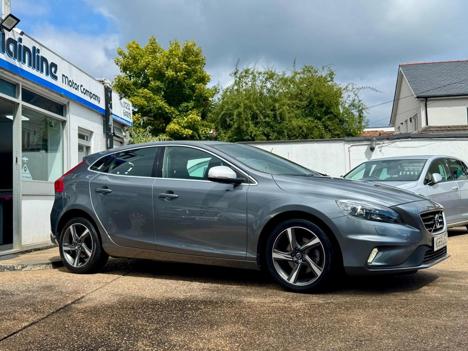 Volvo V40