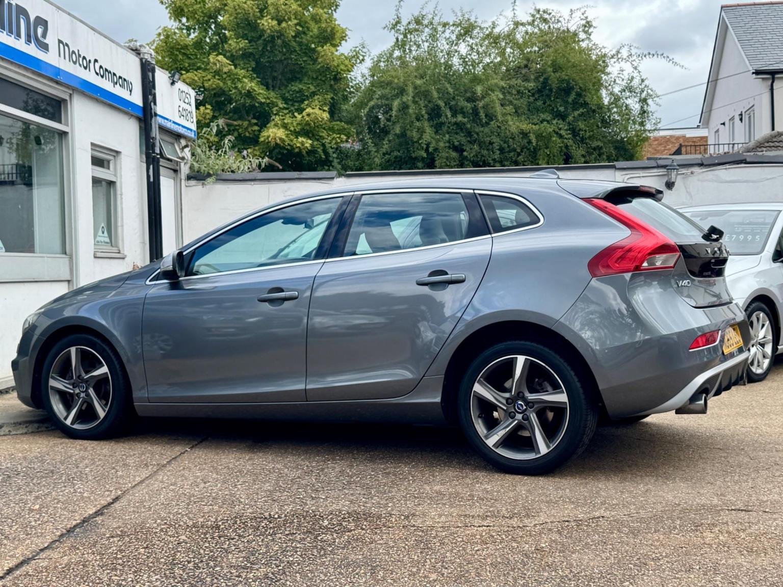 Volvo V40