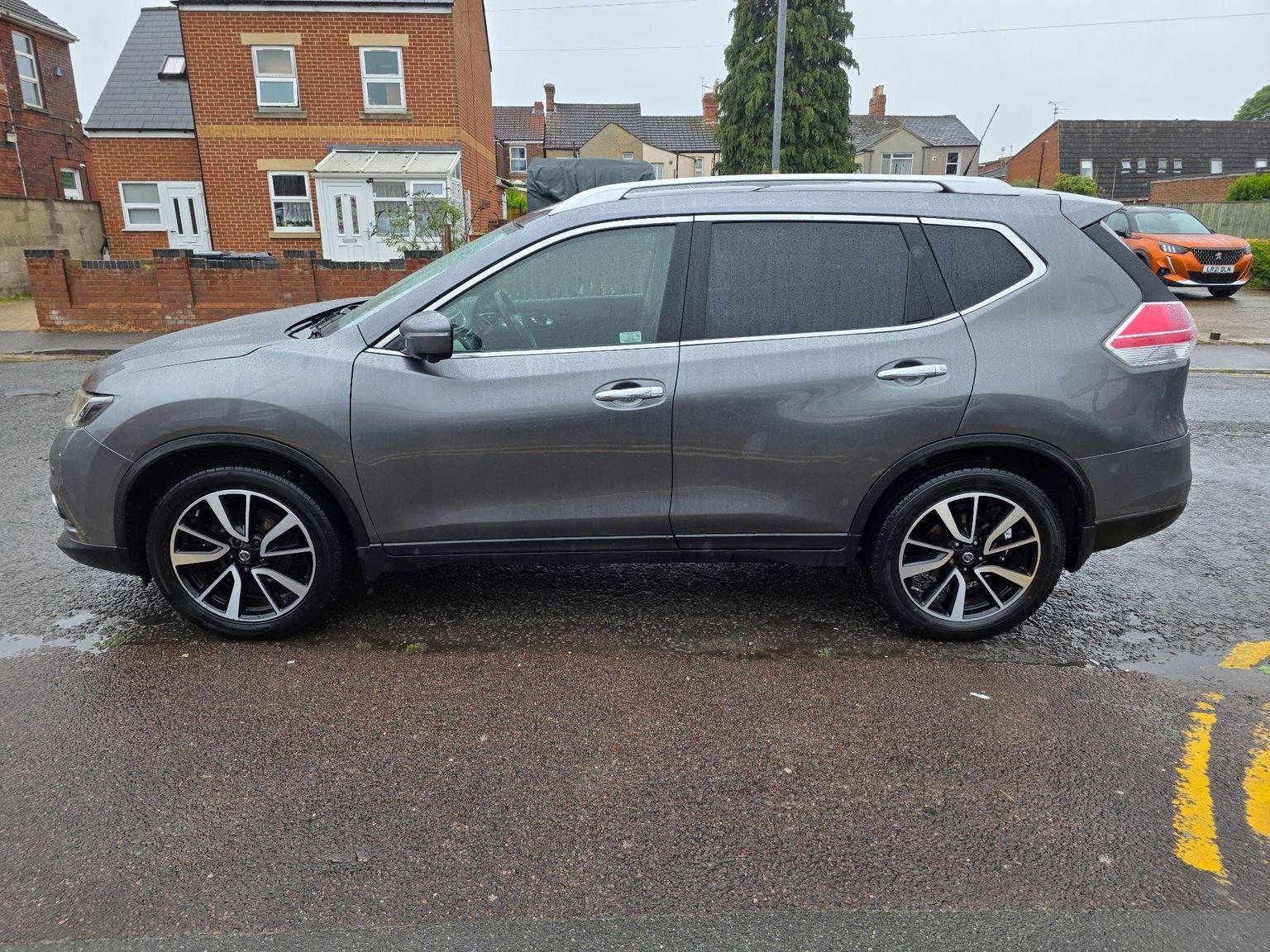 Nissan X Trail