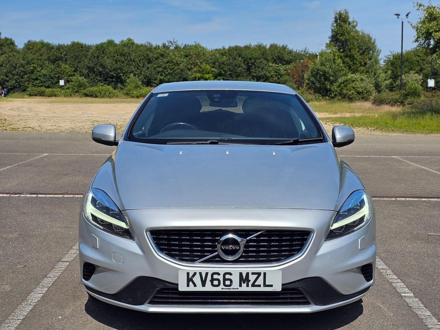 Volvo V40