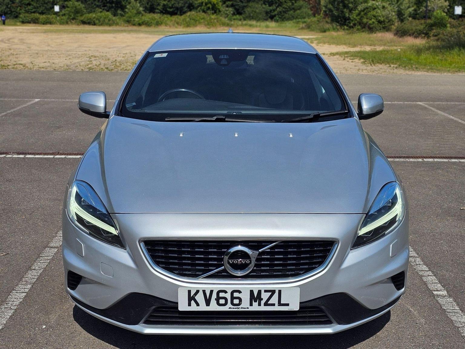 Volvo V40