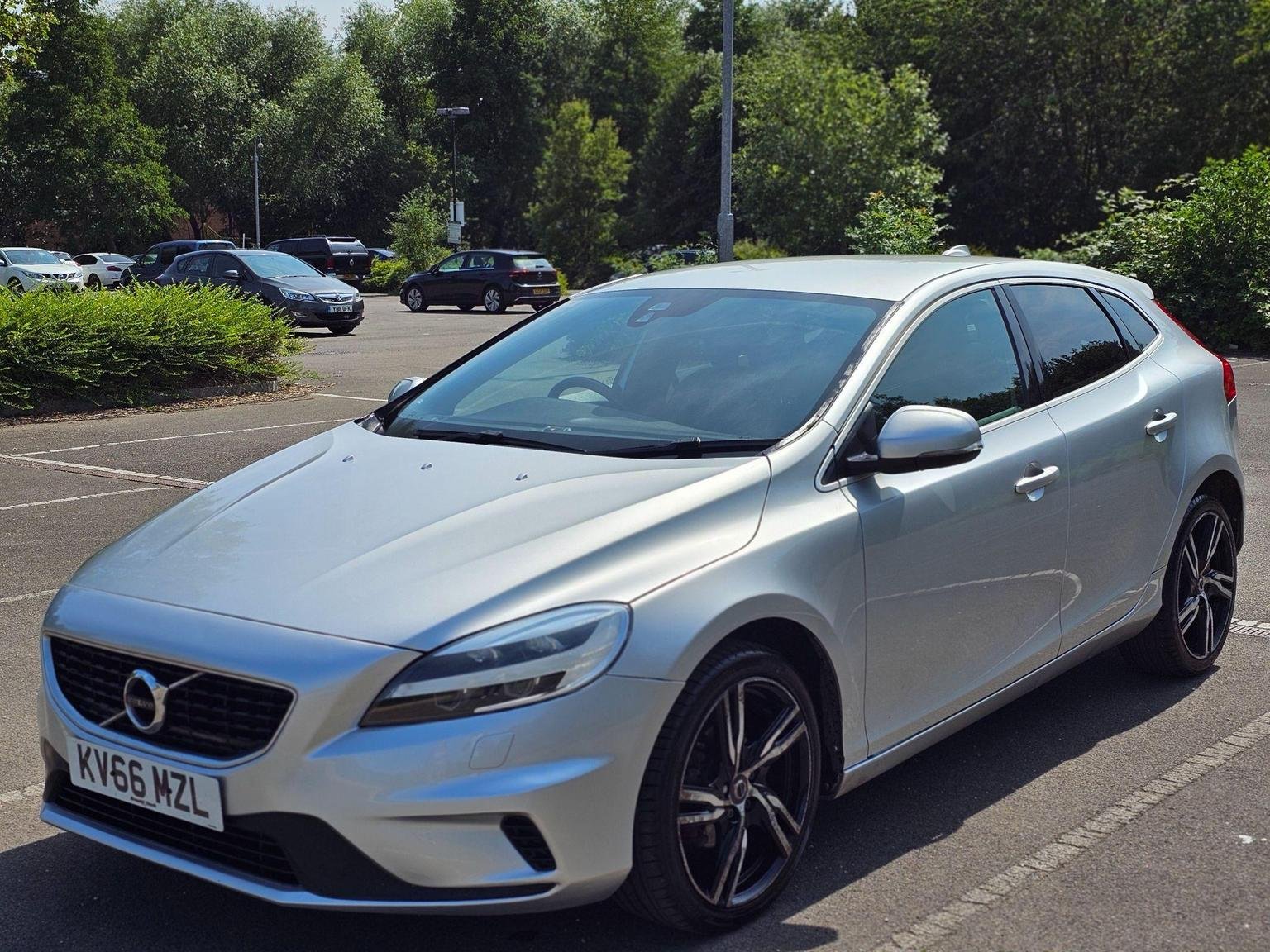 Volvo V40