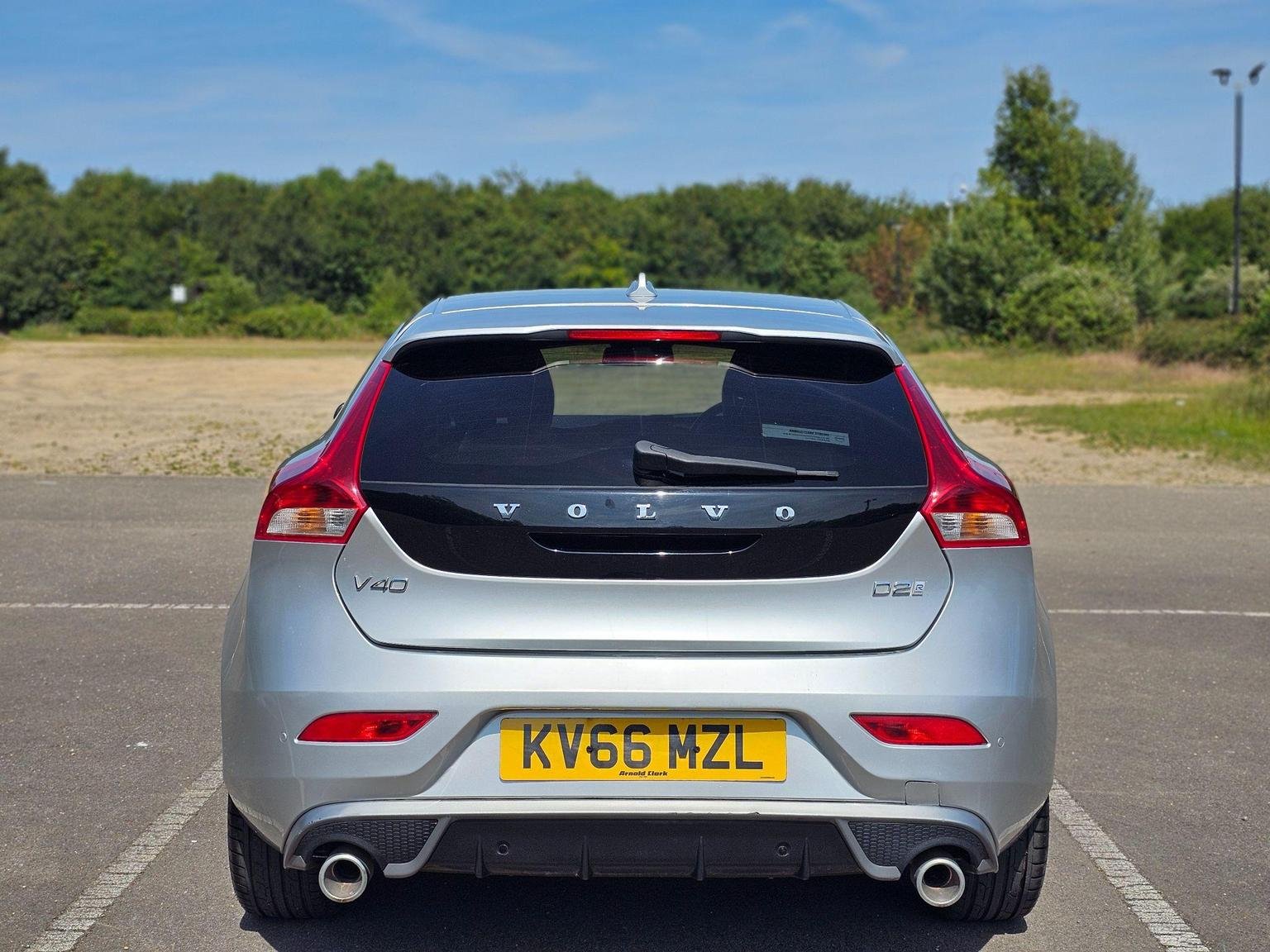 Volvo V40