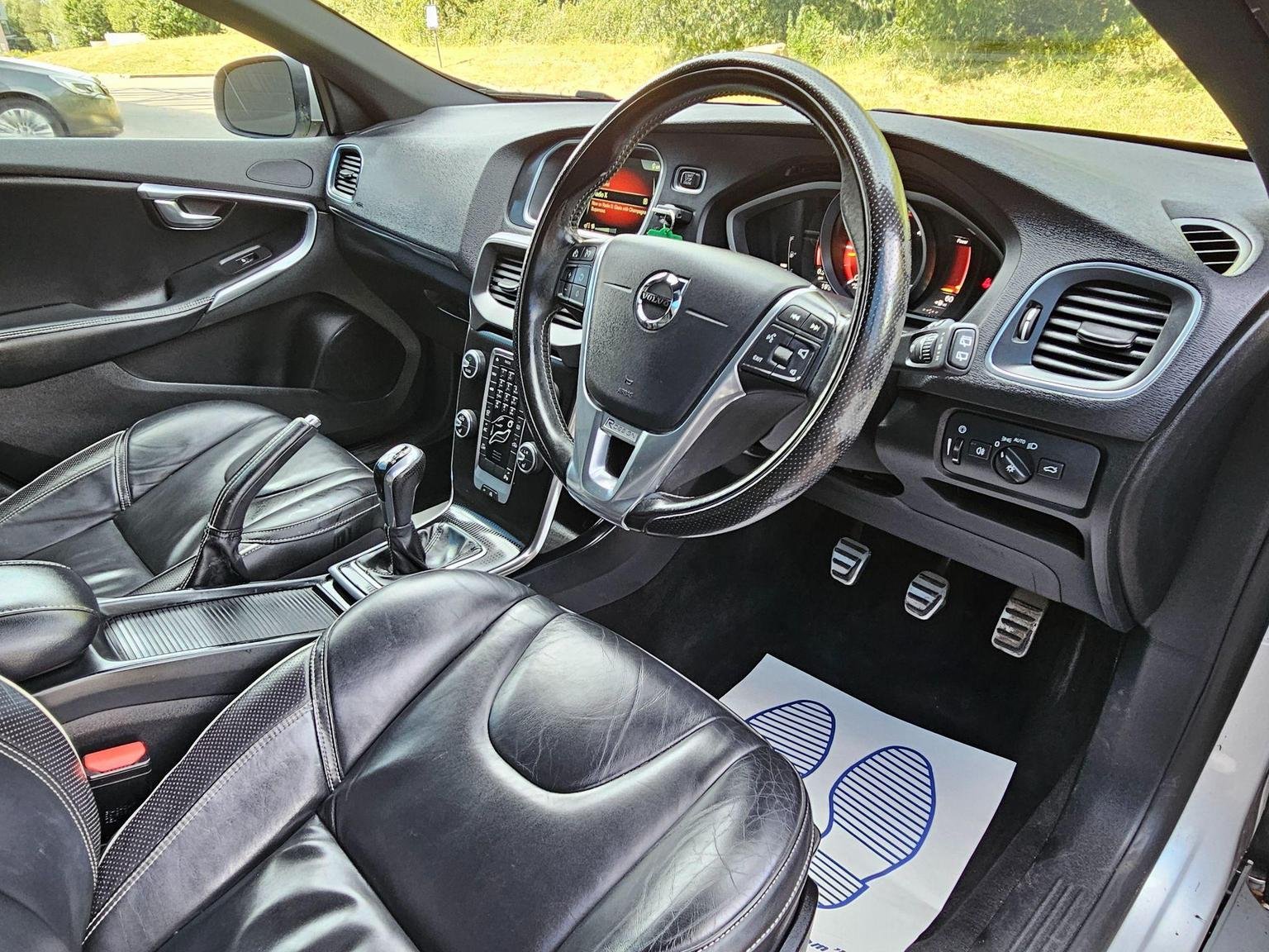 Volvo V40