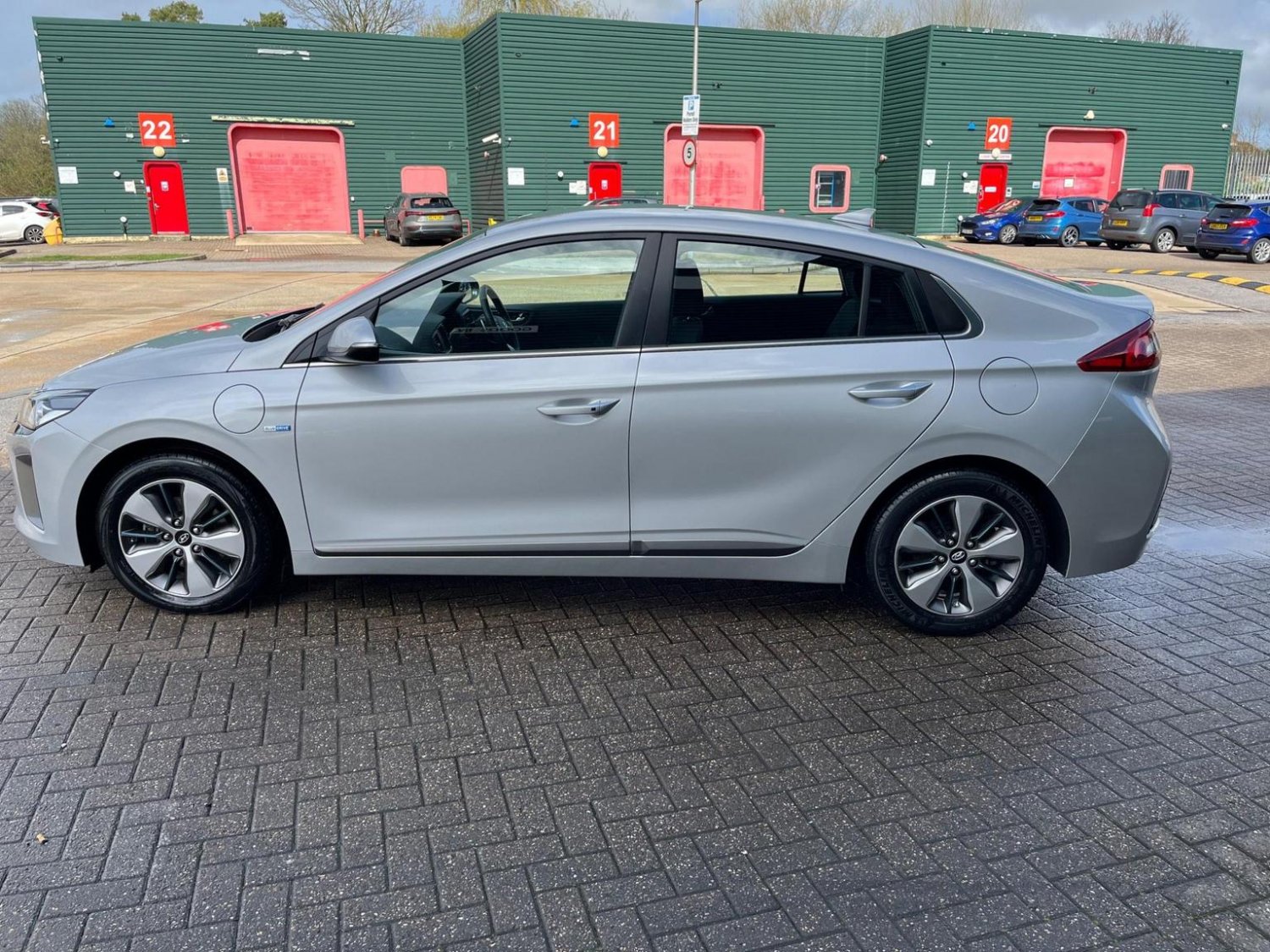 Hyundai IONIQ