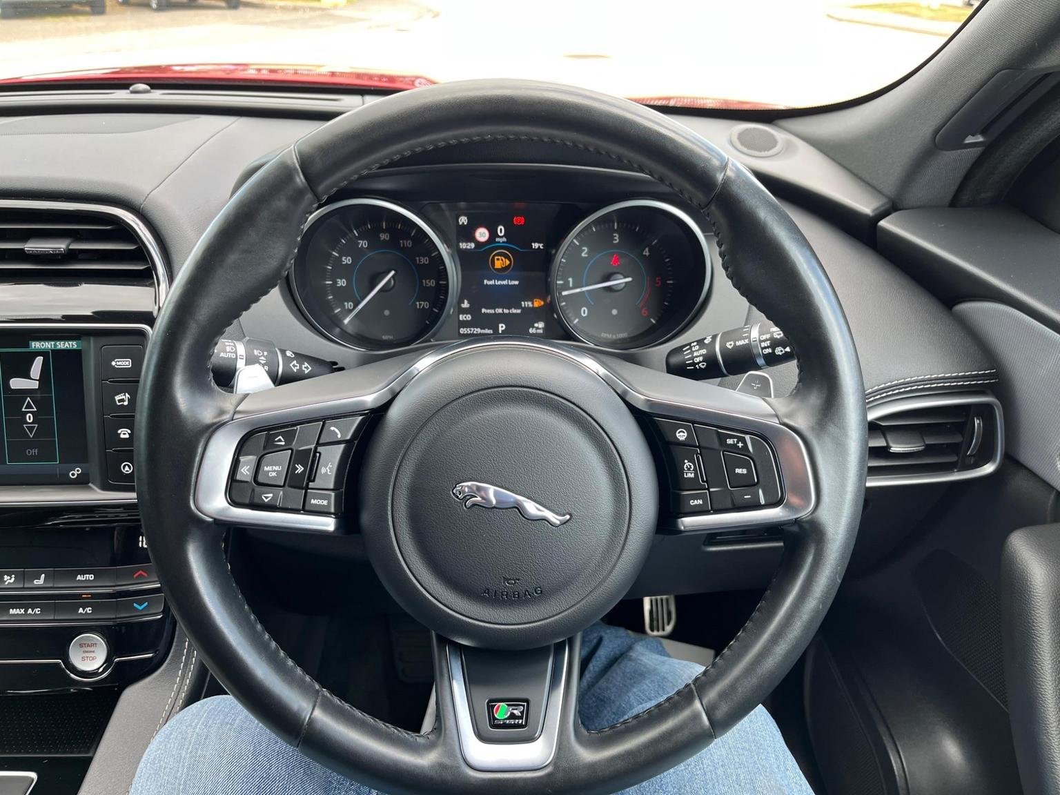 Jaguar F Pace