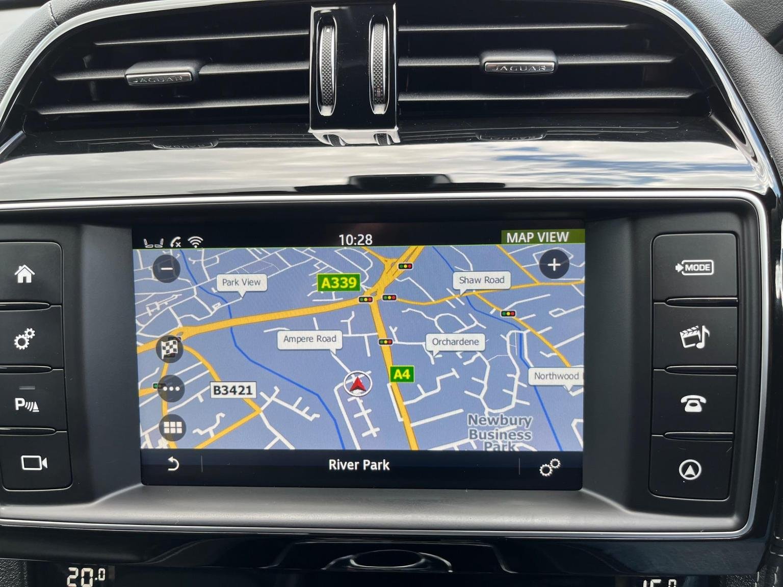 Jaguar F Pace