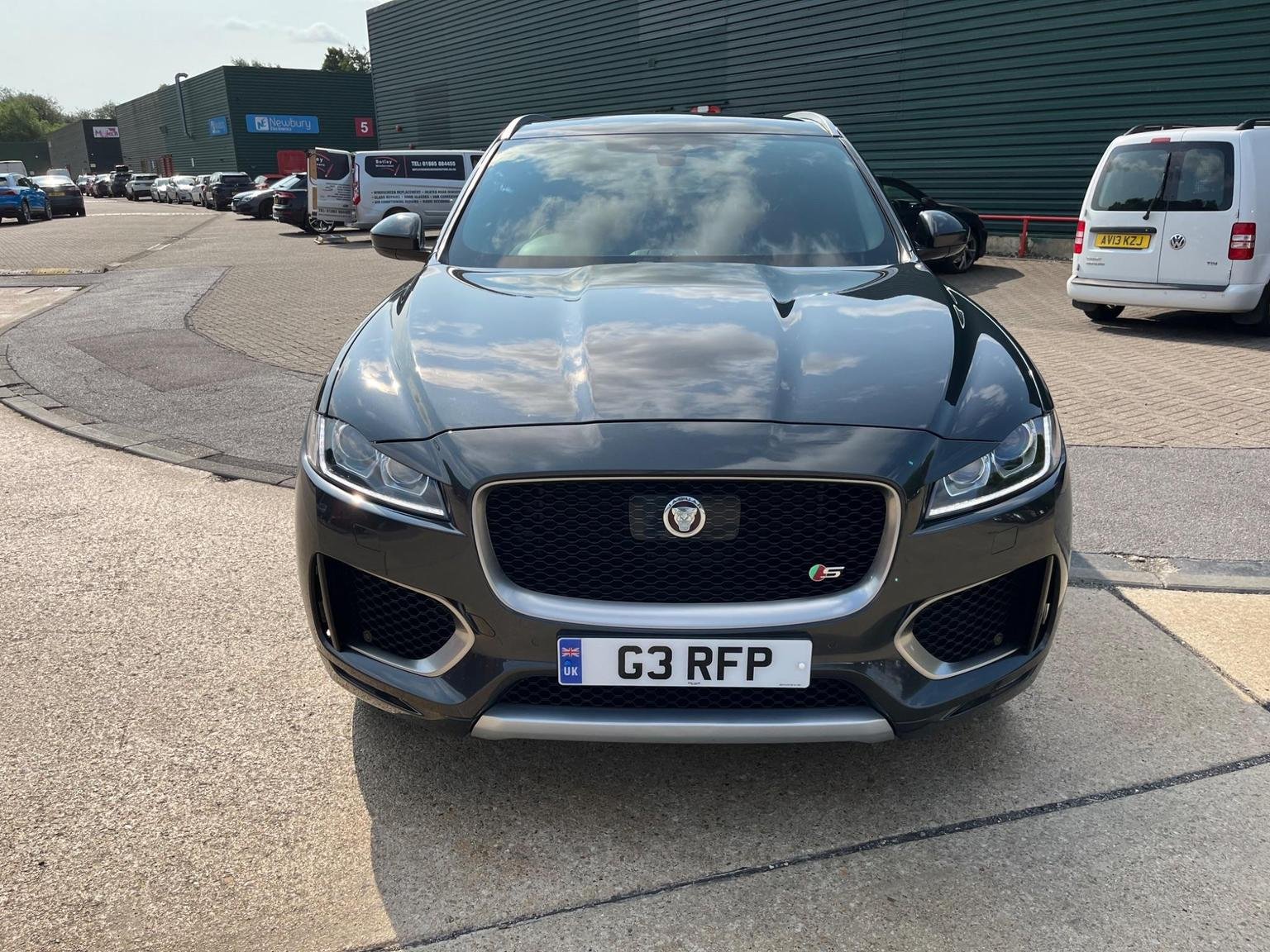Jaguar F Pace