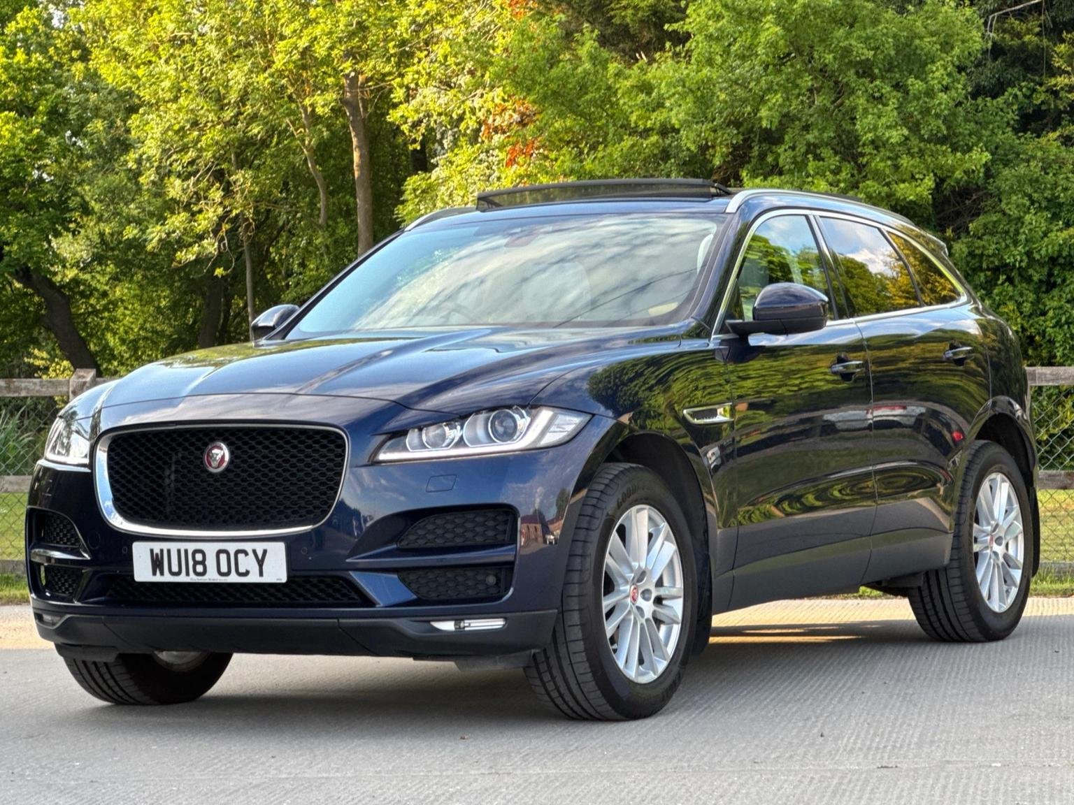 Jaguar F Pace