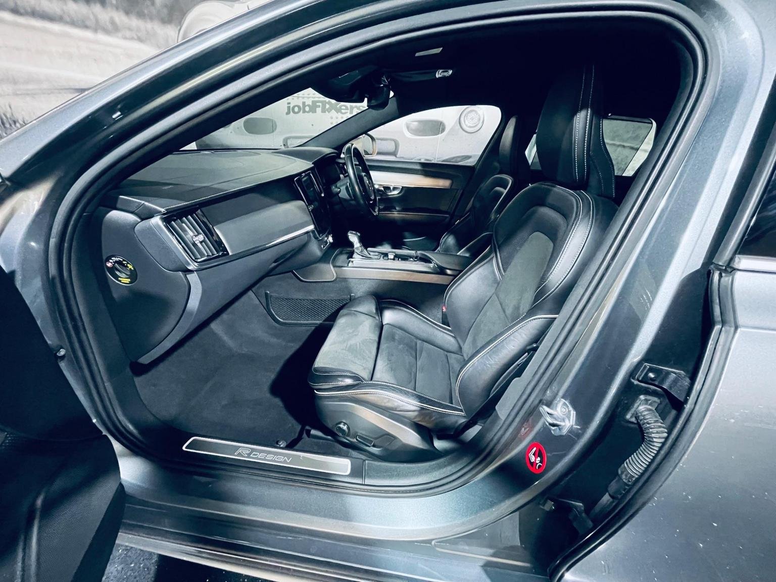Volvo V90