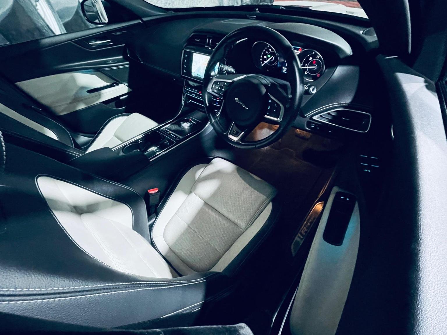 Jaguar XE