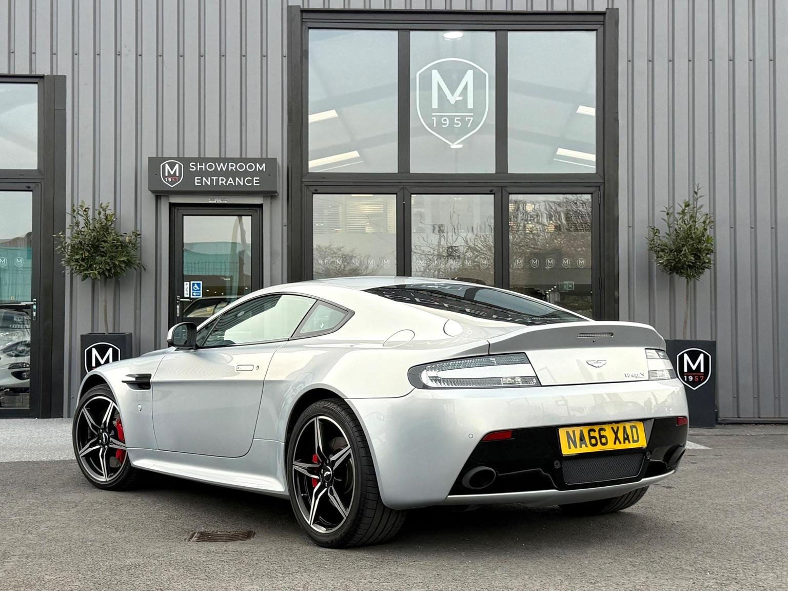 Aston Martin Vantage