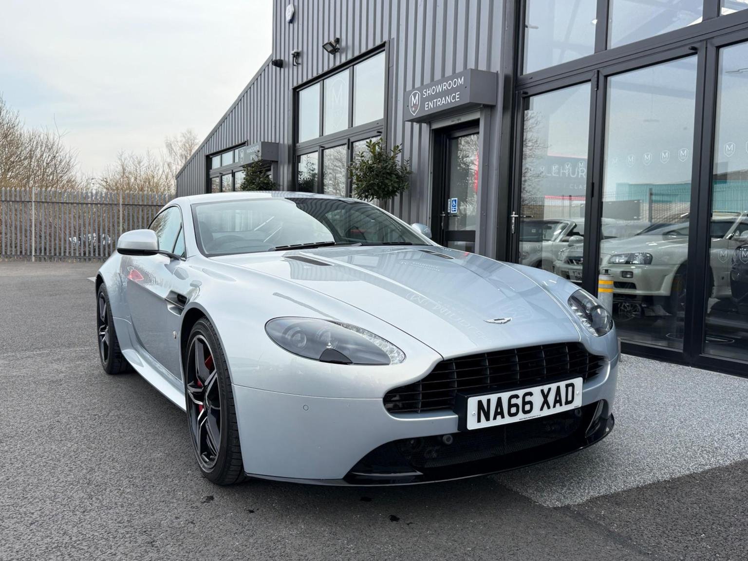 Aston Martin Vantage
