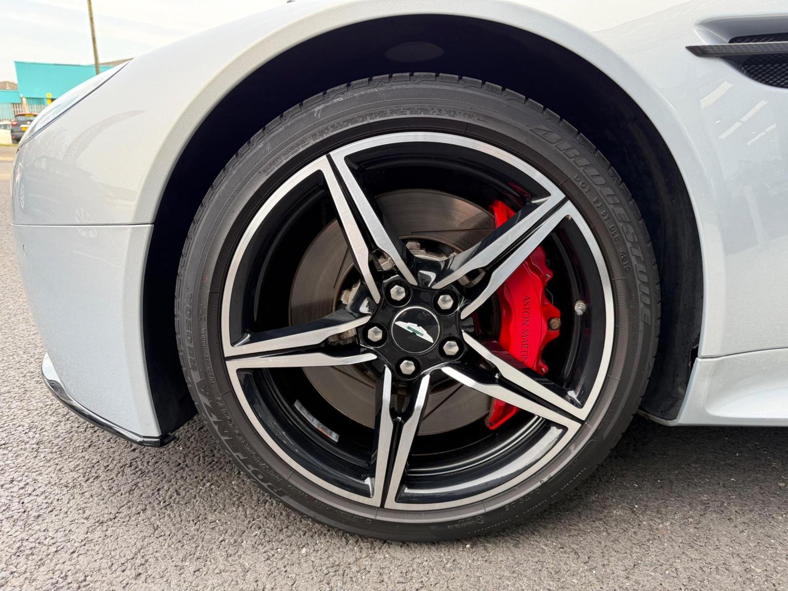 Aston Martin Vantage