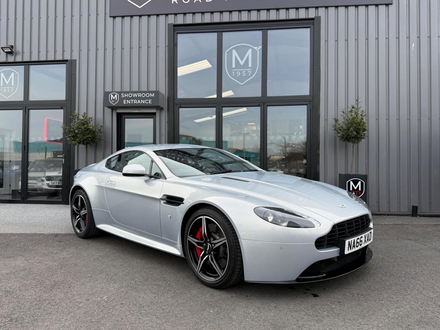 Aston Martin Vantage