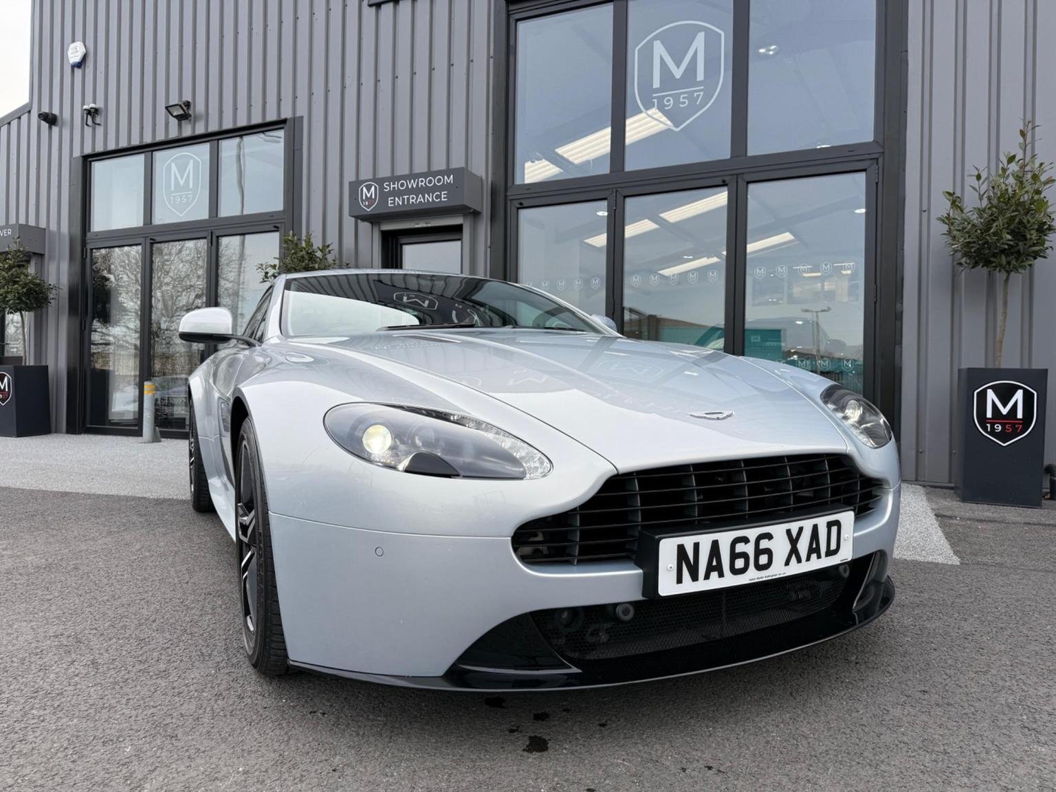 Aston Martin Vantage