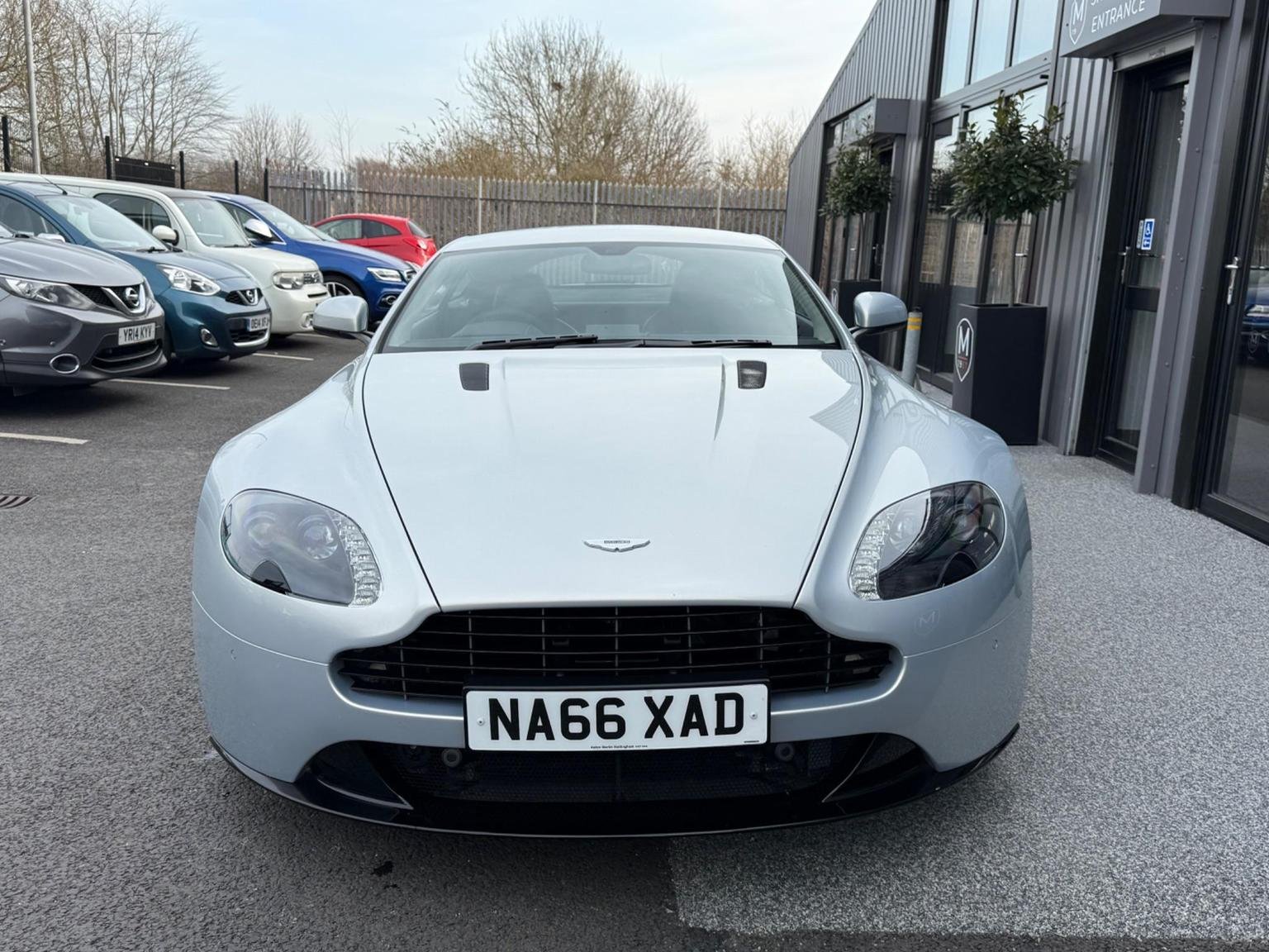 Aston Martin Vantage