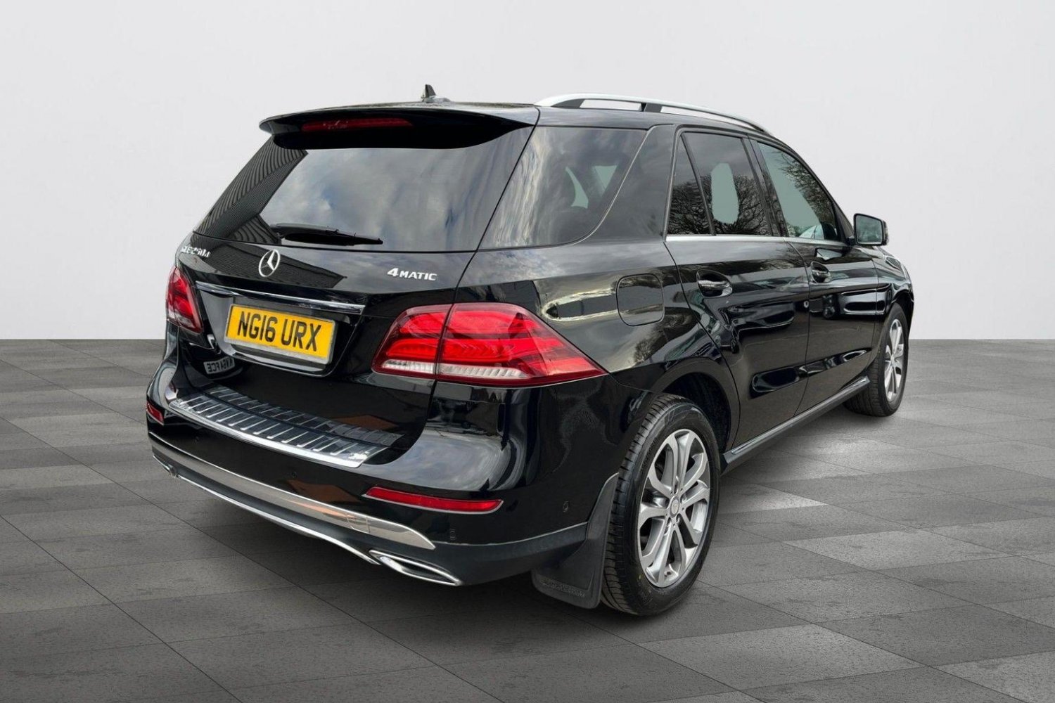 Mercedes Benz GLE-CLASS