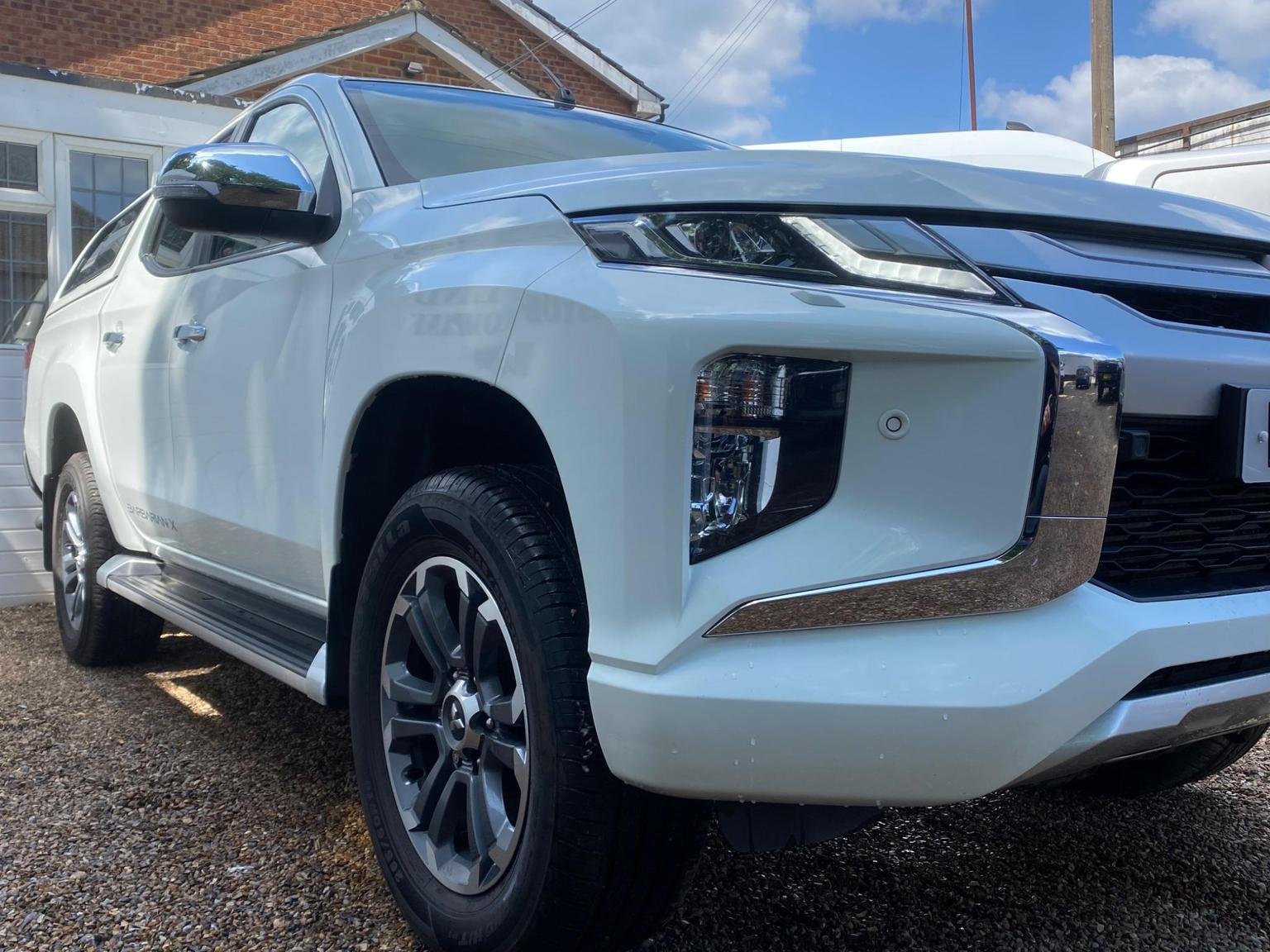 Mitsubishi L200