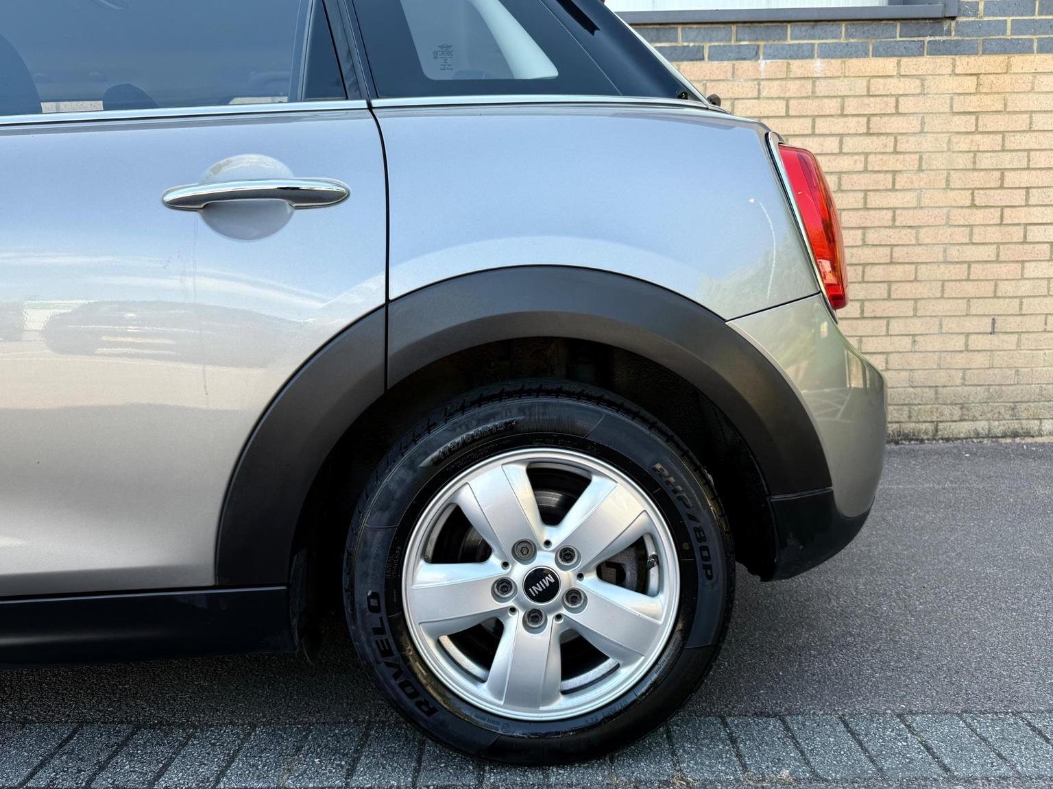 MINI Hatch