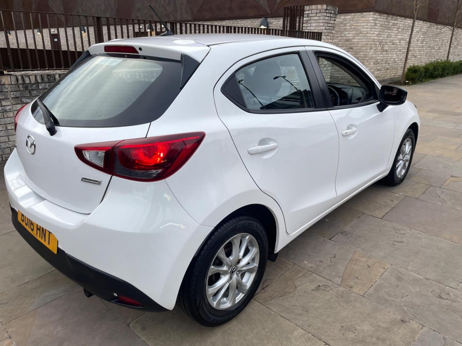 Mazda 2