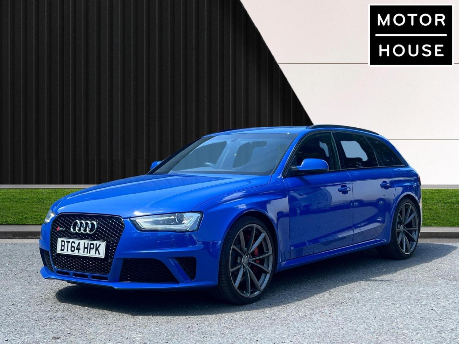 Audi RS4 Saloon