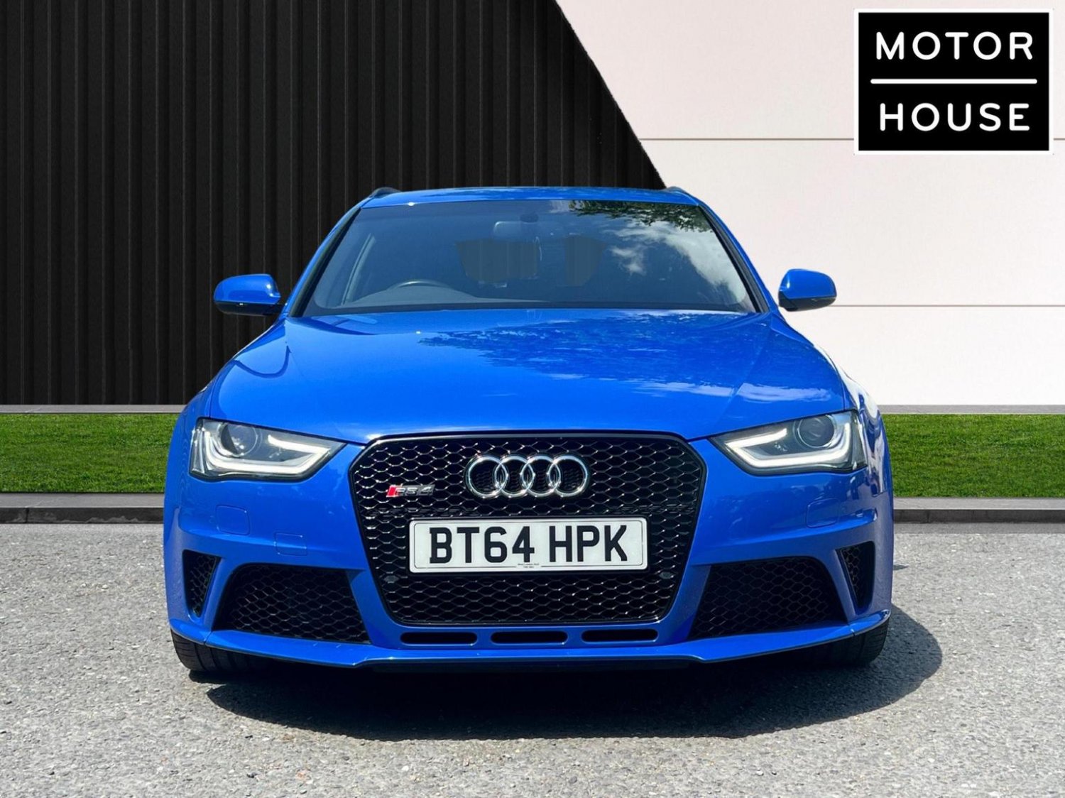 Audi RS4 Saloon
